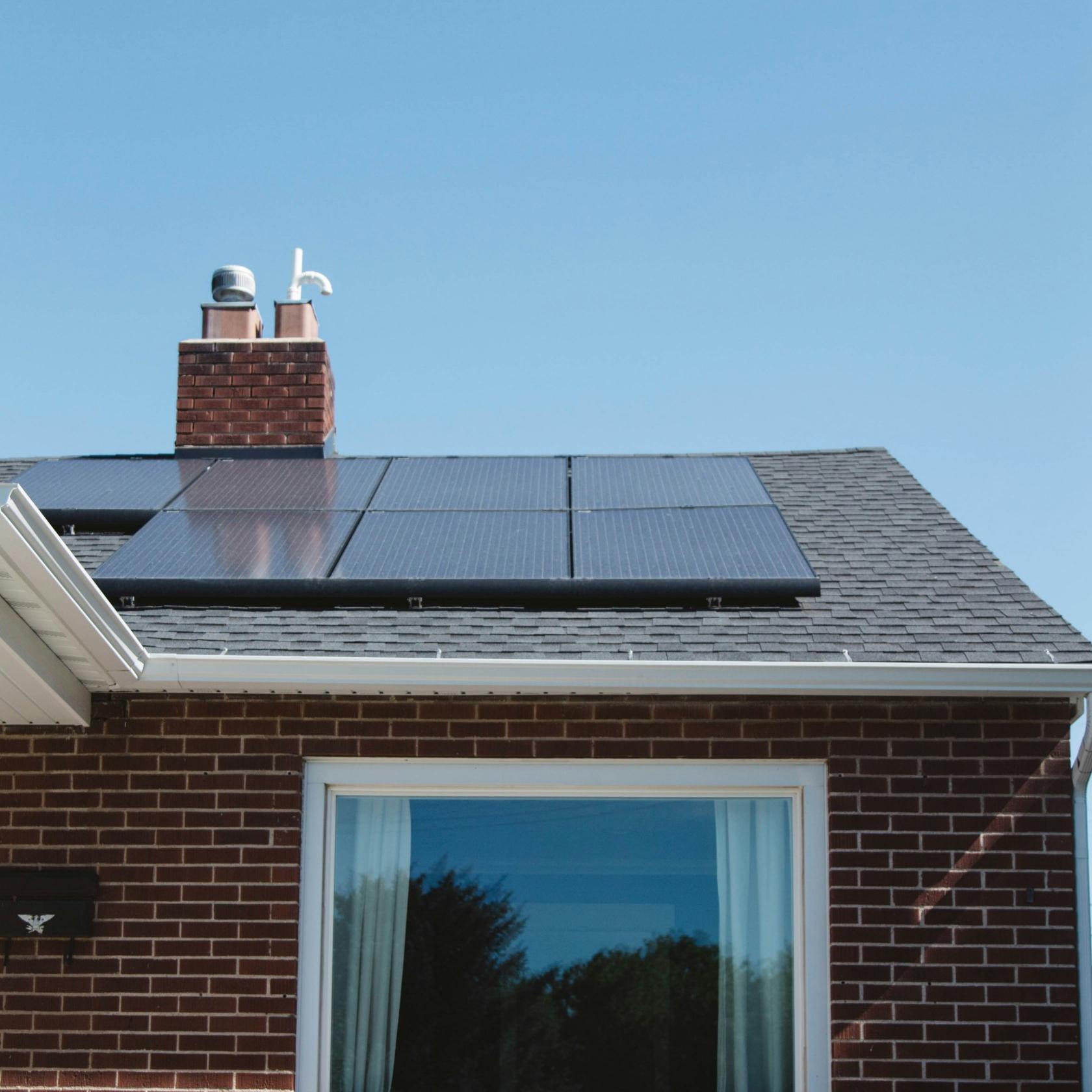 Choosing the Best Smart Power Optimizer for Your Solar Setup(pic1)